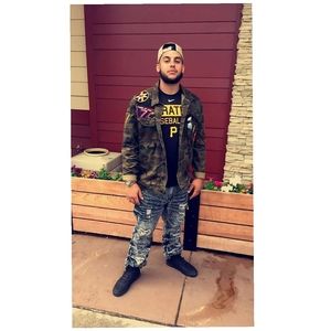 Meet your Posher, Elliott